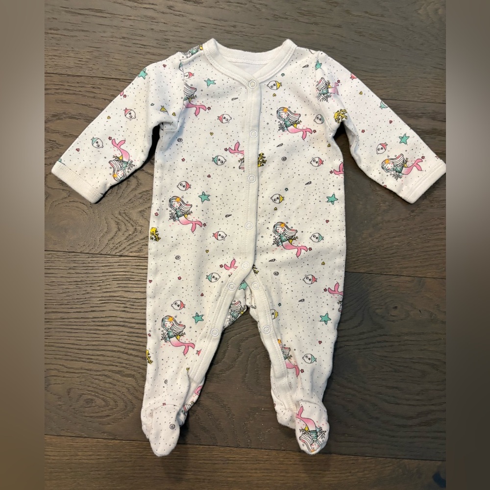 Snugabye baby girl mermaid sleeper newborn size EUC
